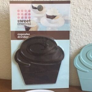 LAST CHANCE Cupcake Divider by Sweet Creations (1 Piece) Baking Kitchen Utensil